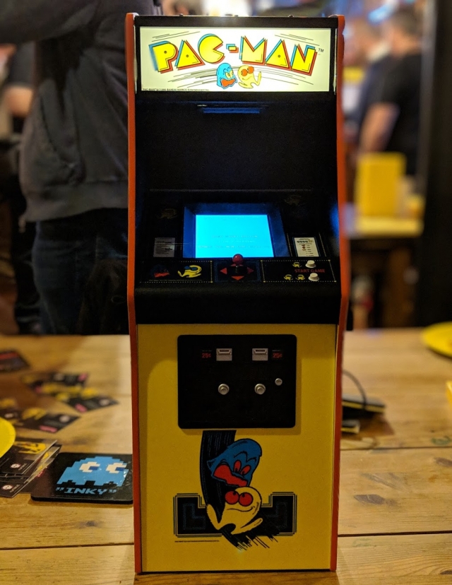 00100dPORTRAIT 00100 BURST20181107192804404 COVER