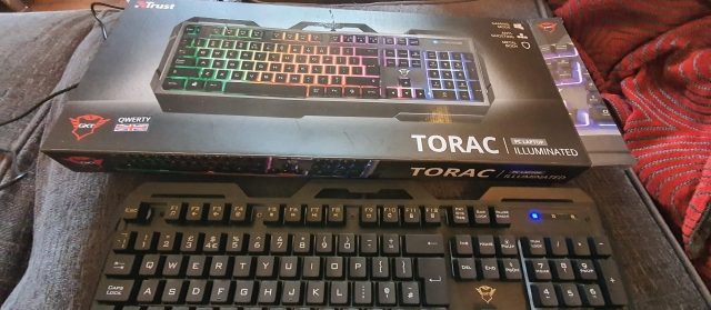 Trust GXT 856 Torac Gaming KeyboardB
