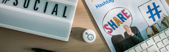 What Techniques do Online Game Platforms Use to Attract Users in Busy Markets?